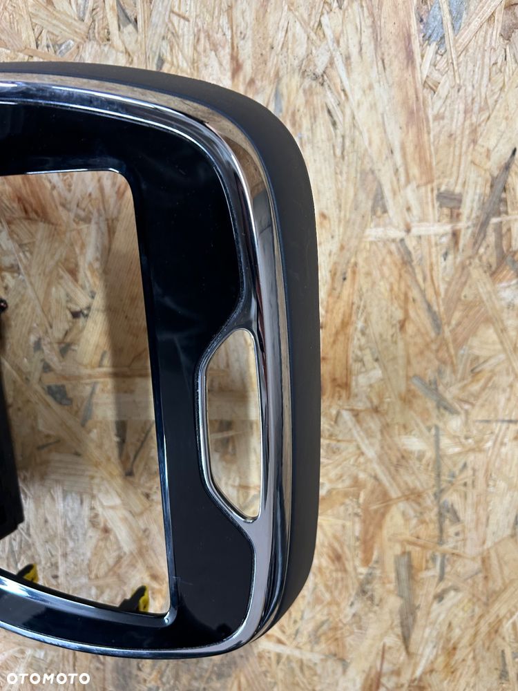 Renault captur I ramka radia panel klimatyzacji 682704761R - 6