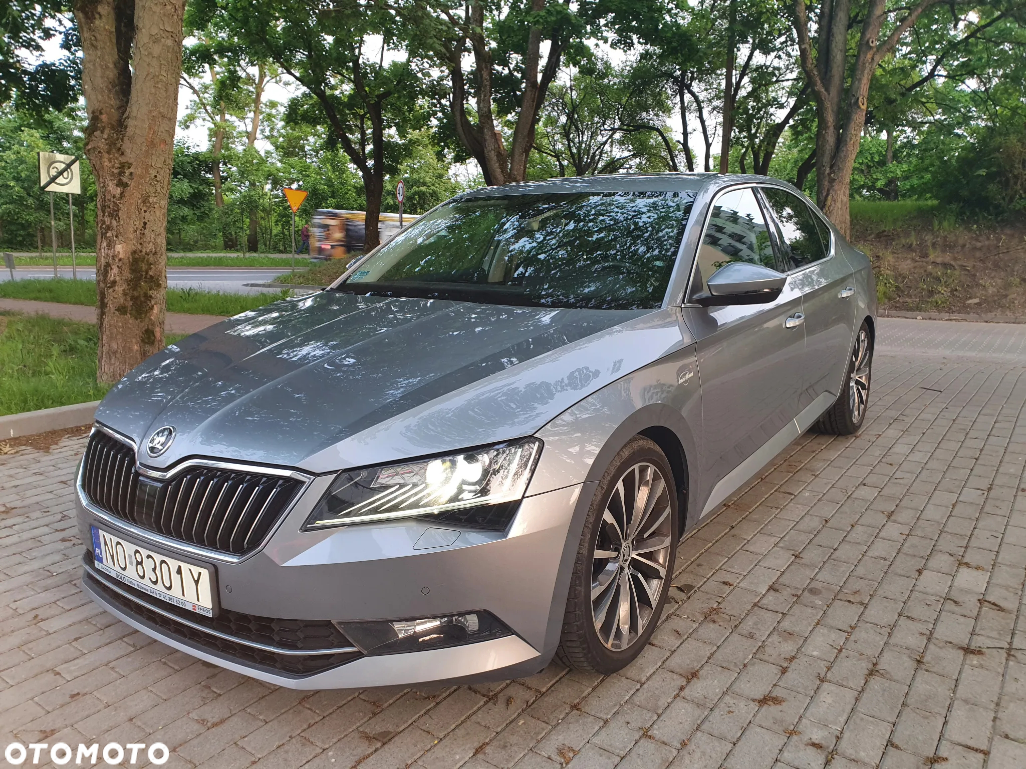 Skoda Superb 2.0 TSI L&K DSG - 19