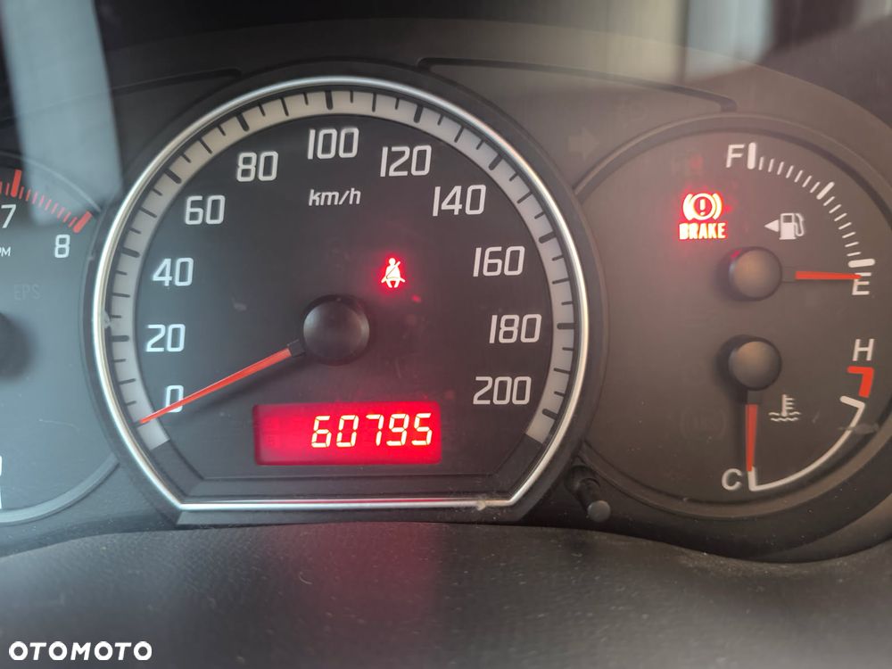 Suzuki Swift 1.3 Club - 6