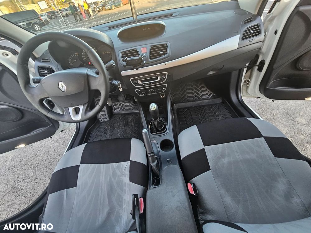 Renault Fluence 1.6 16V Authentique - 4