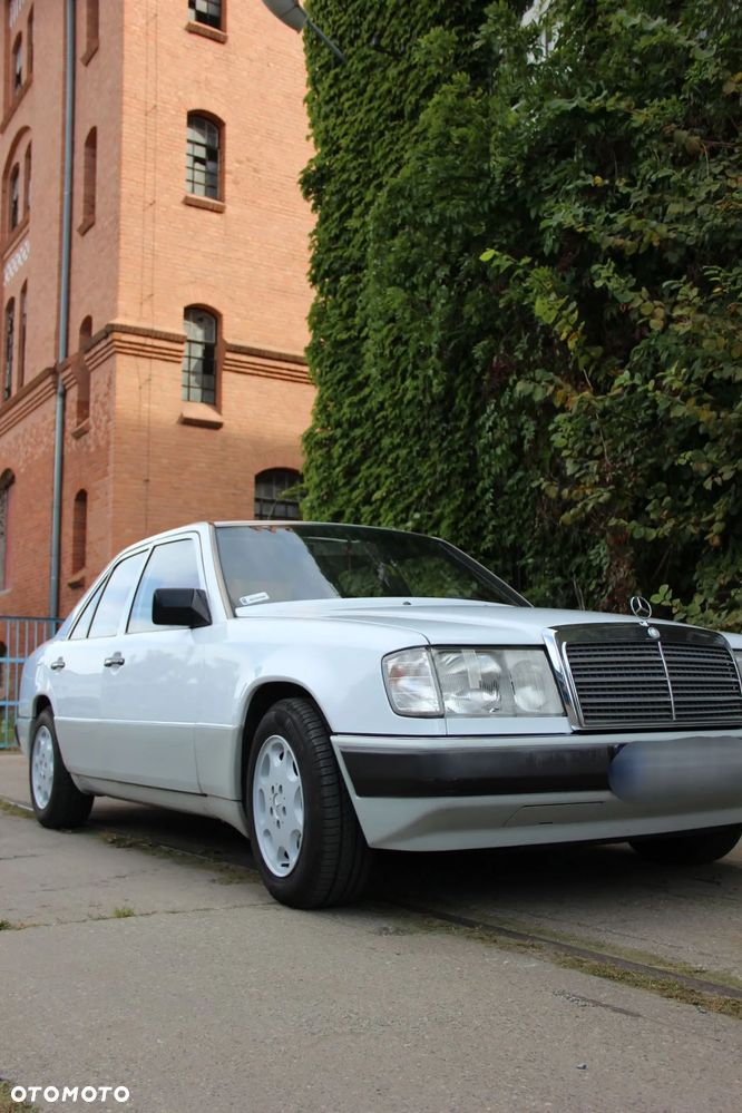 Mercedes-Benz W124 (1984-1993) - 1