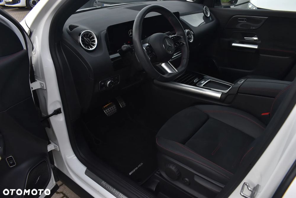 Mercedes-Benz GLA 200 d - 11