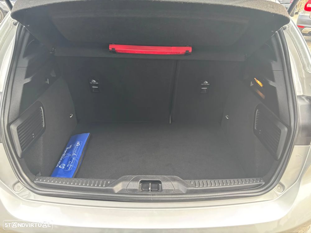 Ford Focus 1.5 TDCi ECOBlue ST-Line - 17