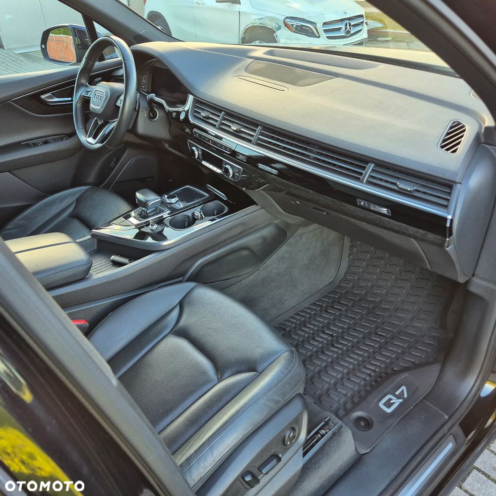 Audi Q7 3.0 TFSI Quattro Tiptronic - 14