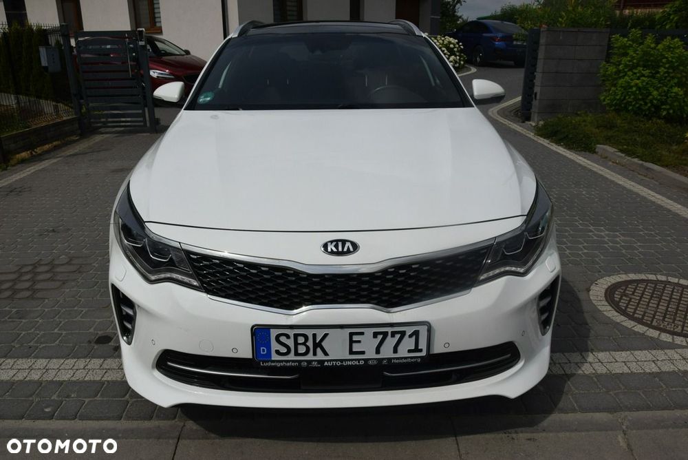 Kia Optima - 8