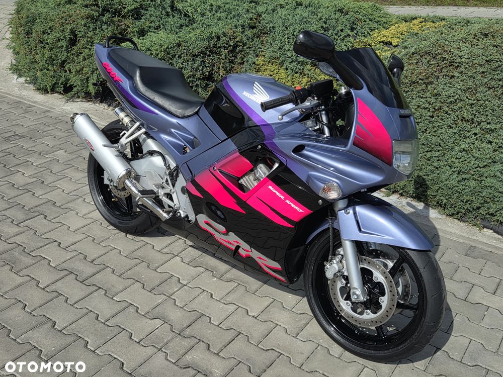 Honda CBR - 1