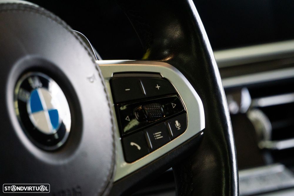 BMW X5 45 e xDrive Pack M - 11