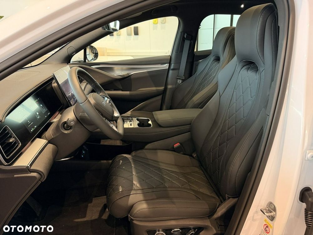 BYD Sealion 7 - 8