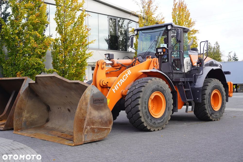 Hitachi ZW220 / 2 łyżki / Ładowarka przegubowa_241155 - 2