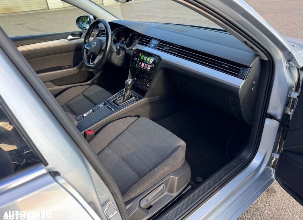 Volkswagen Passat Variant 2.0 TDI SCR DSG Business - 35