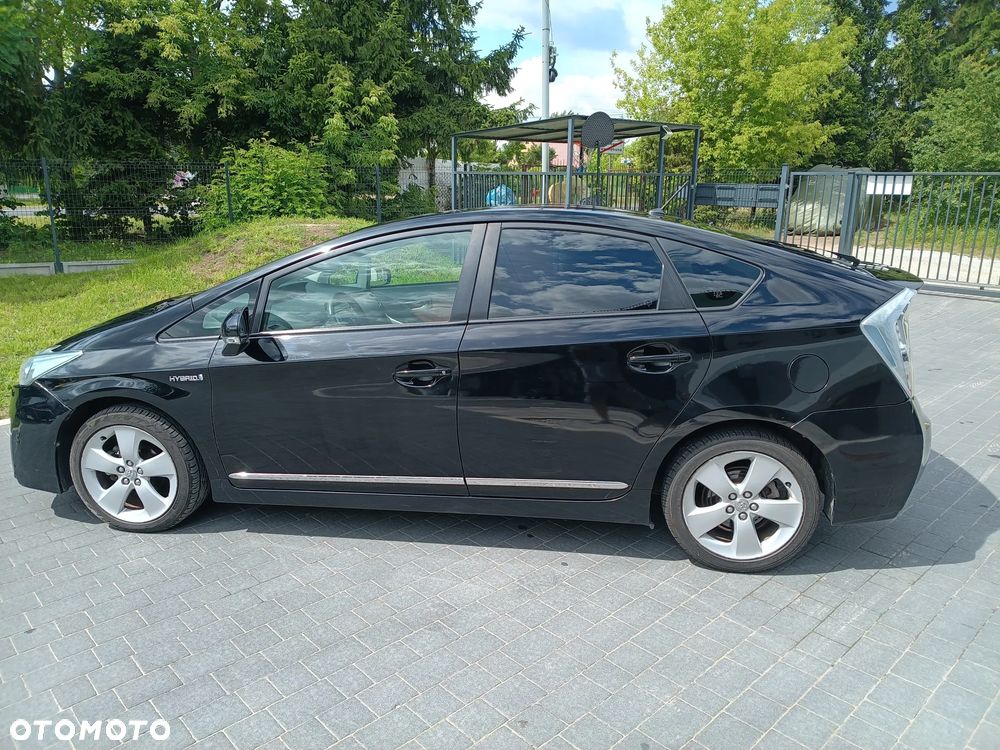 Toyota Prius 1.8 HSD Prestige - 13