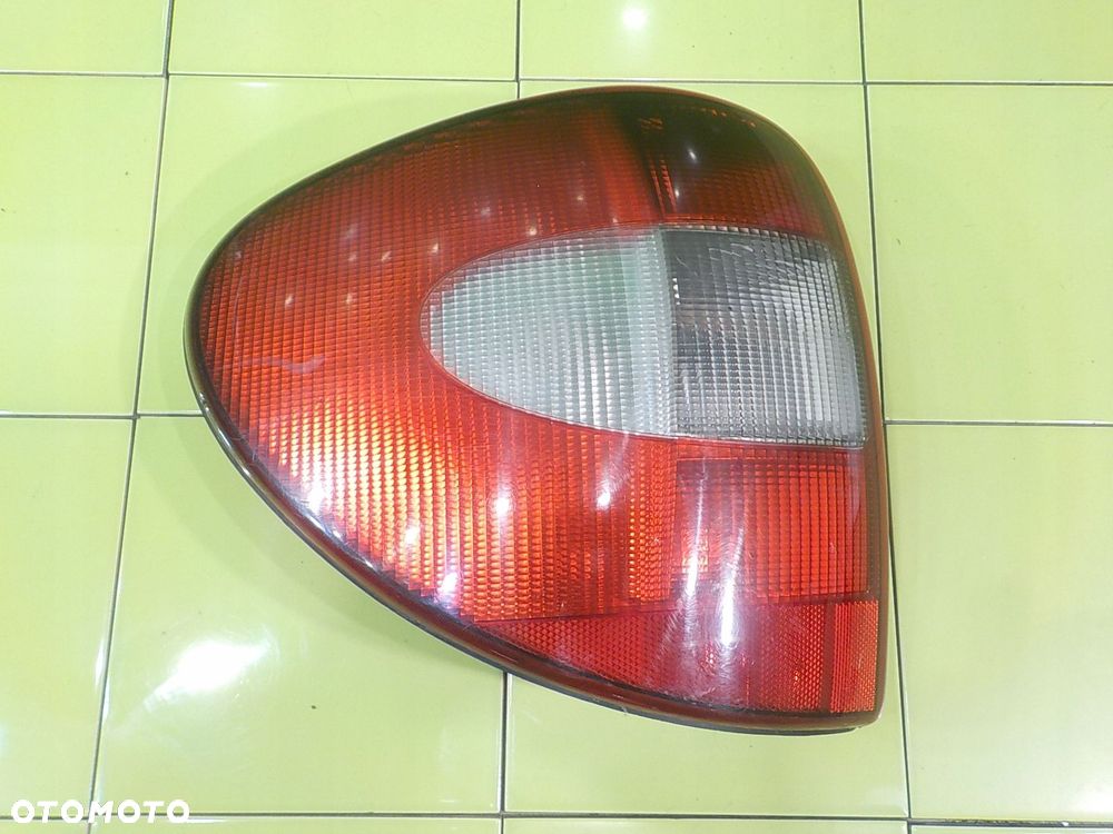 CHRYSLER GRAND VOYAGER IV LIFT 2.8 CRD AUT 07r 5D lampa lewa tyl 153671 - 1
