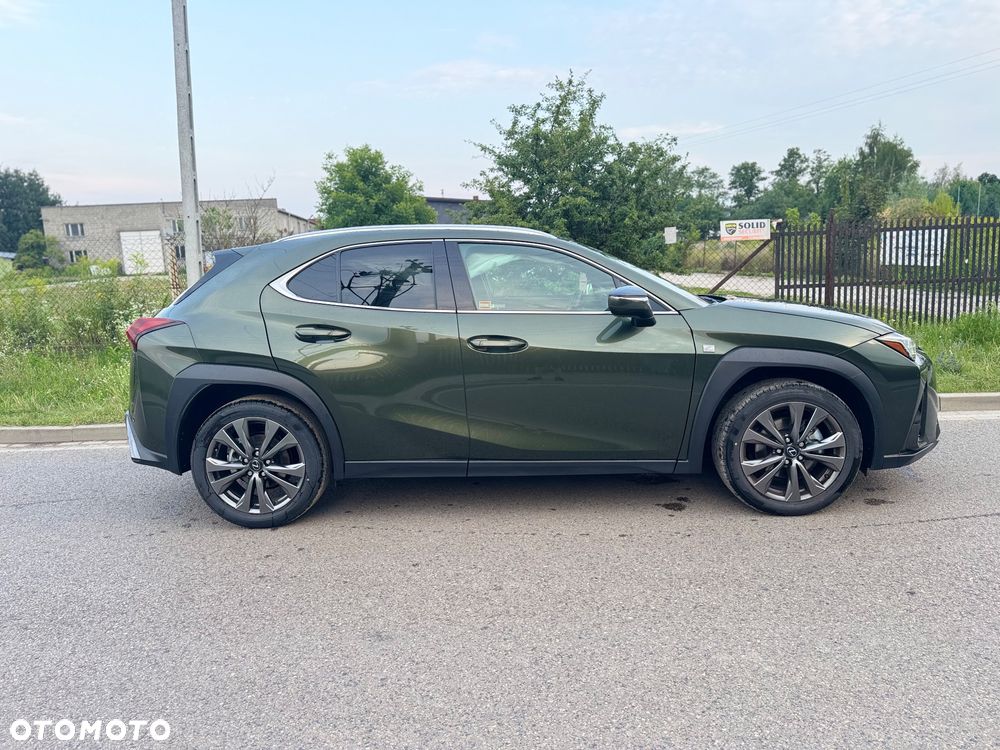 Lexus UX 300h F Sport AWD - 5