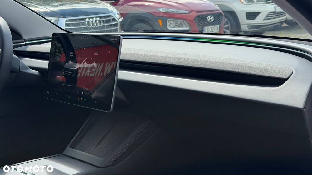 Tesla Model 3 - 20