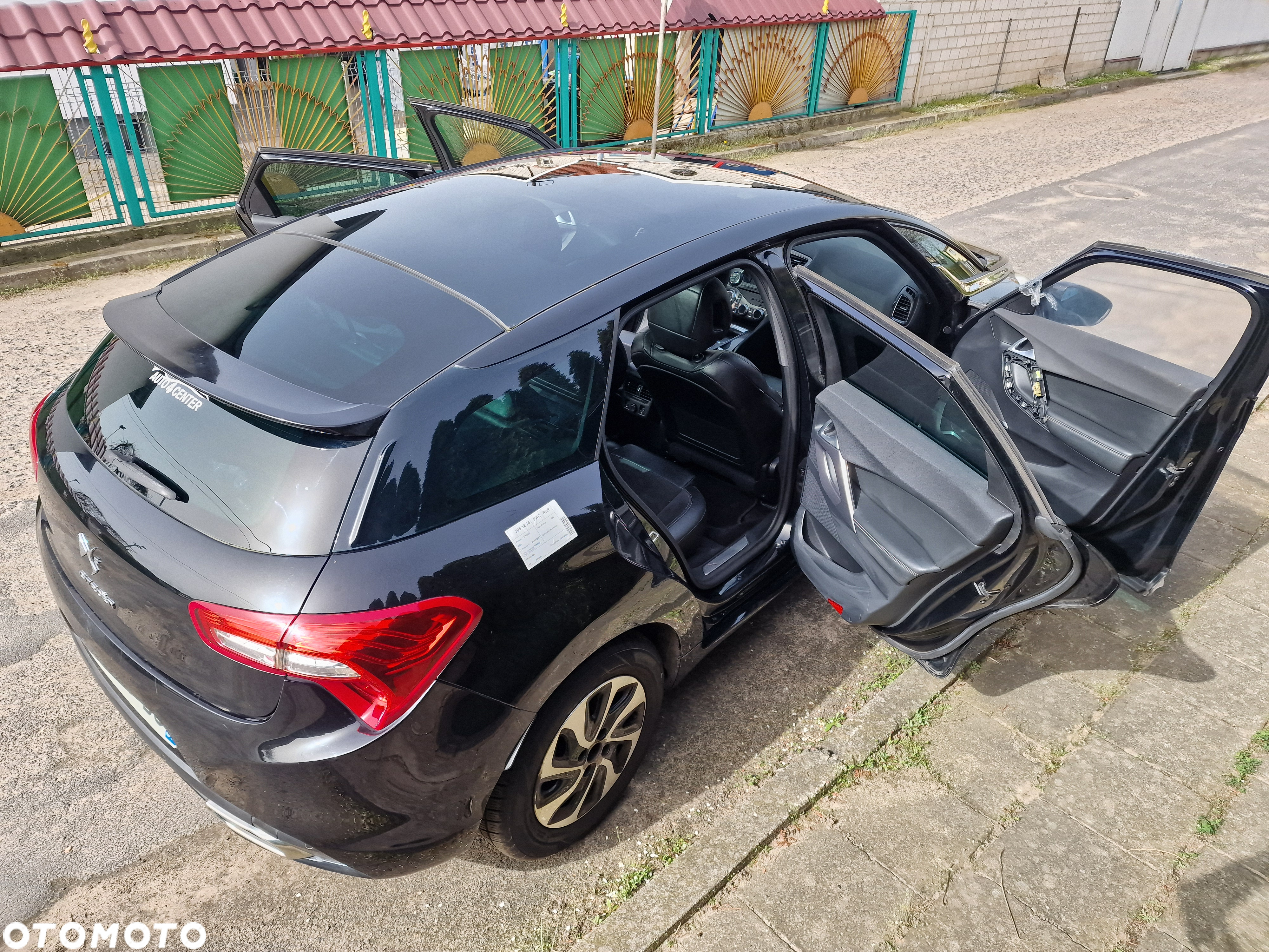 Citroën DS5 e-HDi 115 EGS6 SoChic - 22