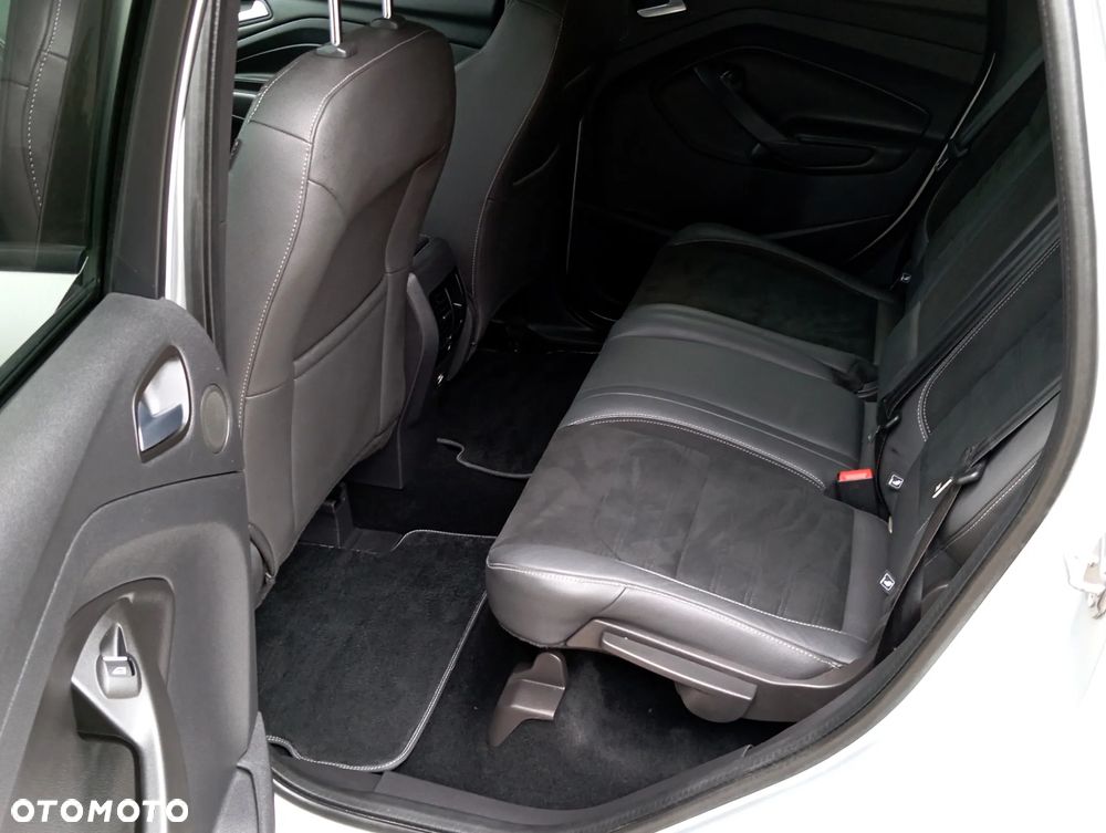 Ford Kuga 2.0 TDCi 4x4 ST-Line - 18