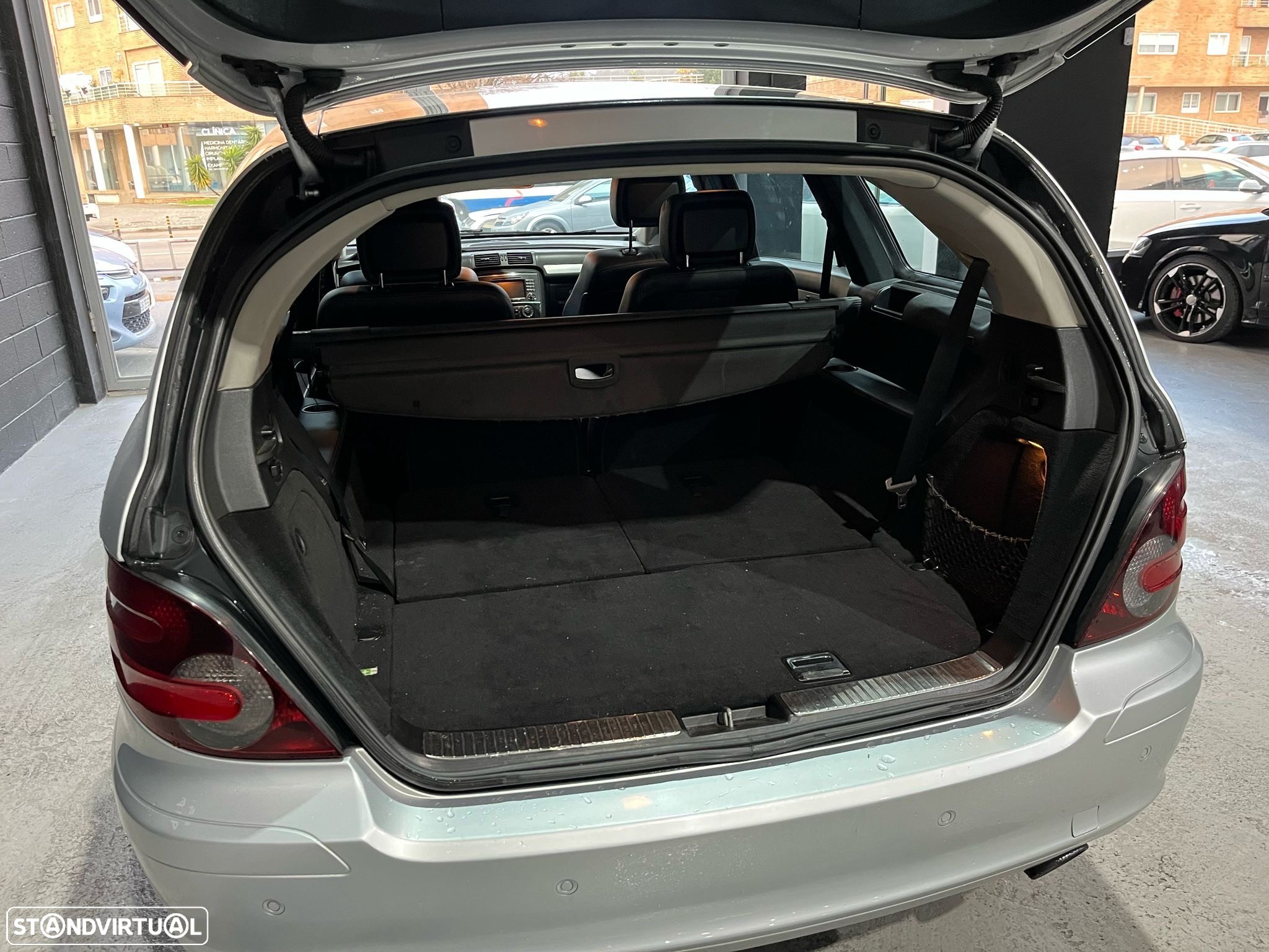 Mercedes-Benz R 320 CDi 4-Matic Longo - 23