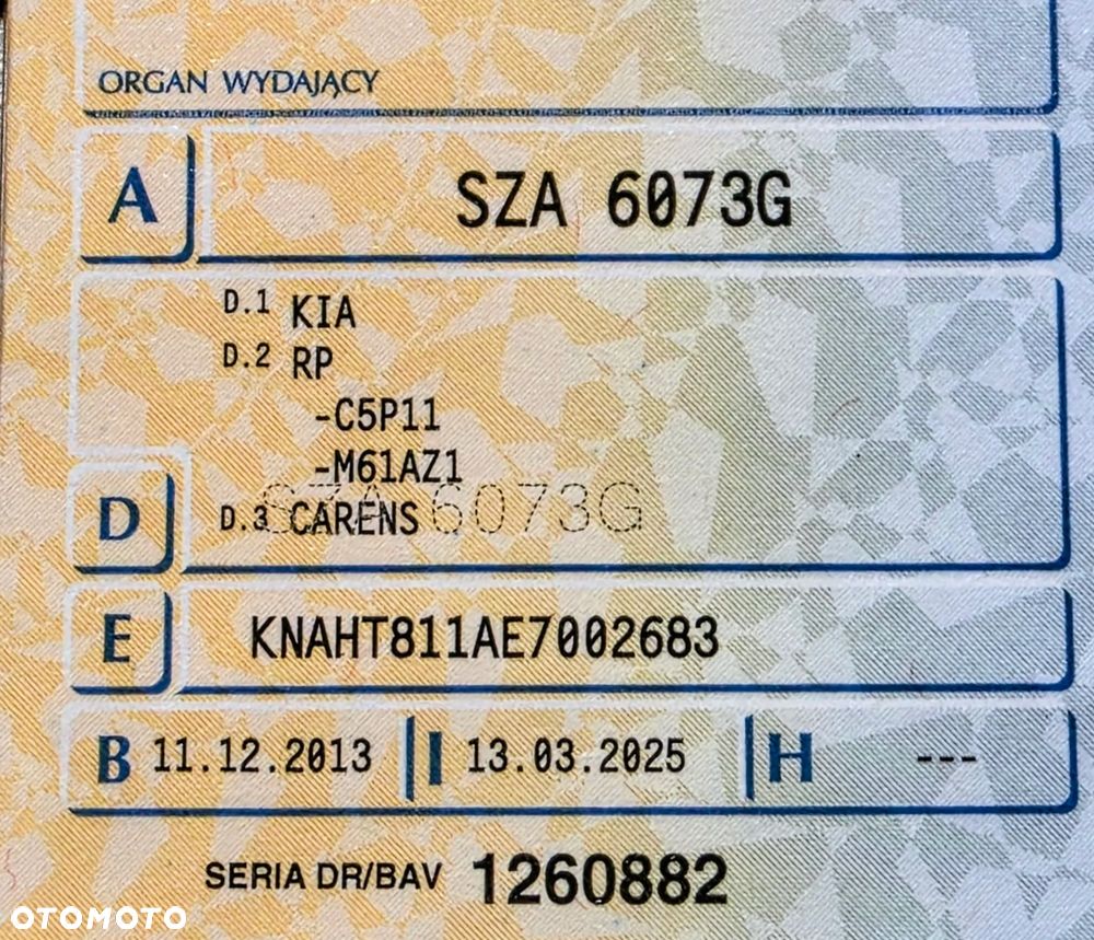 Kia Carens 1.6 GDI Attract - 24