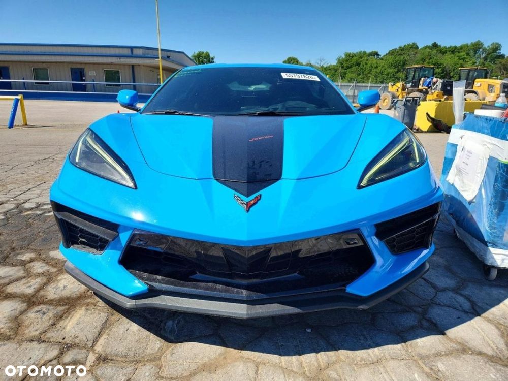 Chevrolet Corvette - 5