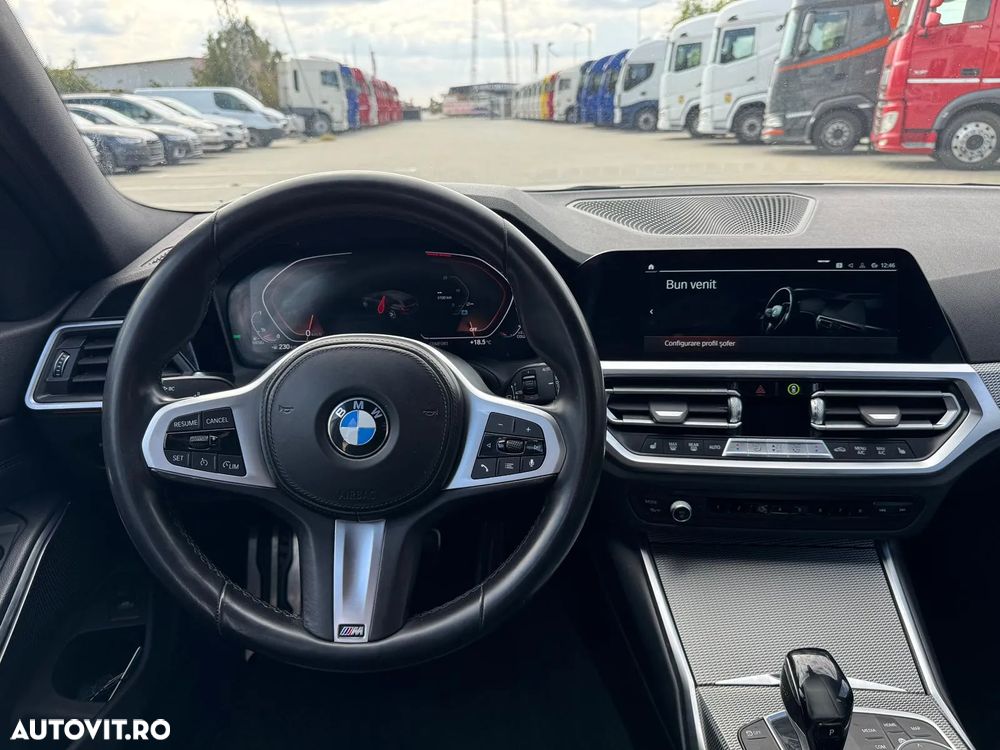 BMW Seria 3 318d Touring Aut. M Sport - 11