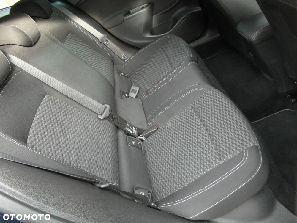 Opel Astra 1.4 T Dynamic - 33