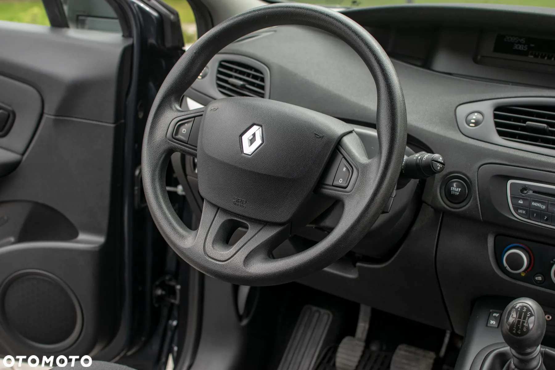 Renault Grand Scenic - 37
