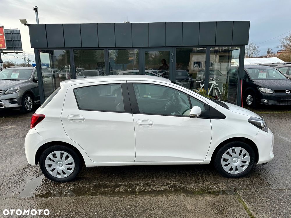Toyota Yaris 1.0 Active EU6 - 11