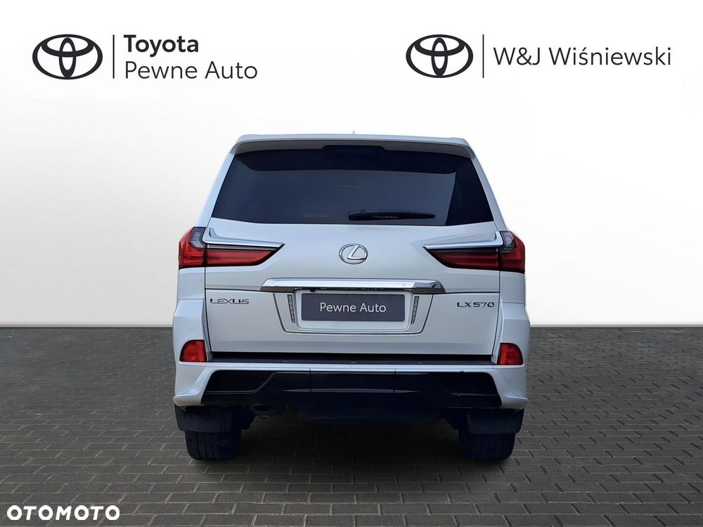 Lexus LX 570 Omotenashi - 22