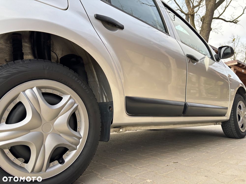 Dacia Sandero 1.2 16V Laureate II - 7