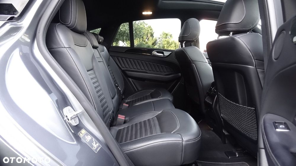 Mercedes-Benz GLE - 28