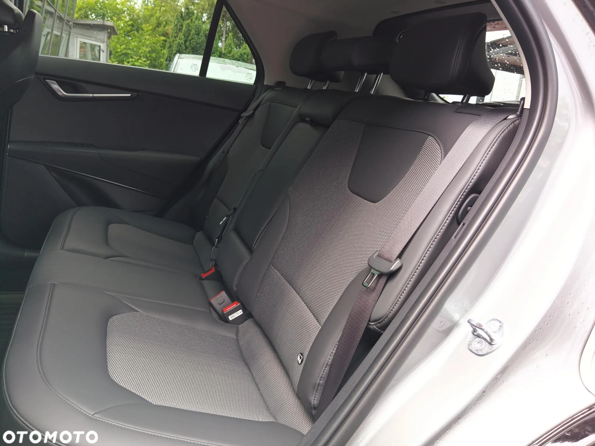 Kia Niro 1.6 GDI Hybrid L - 16