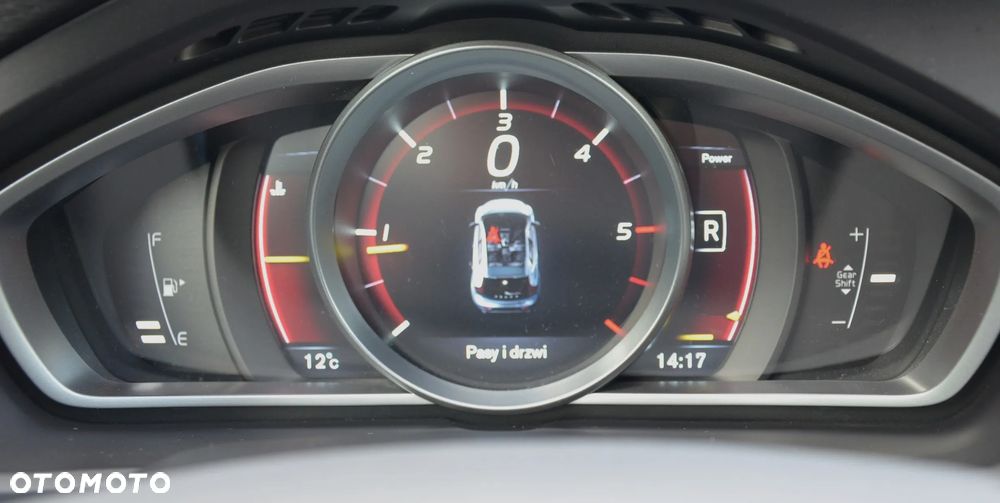 Volvo V40 D2 Drive-E R-Design Kinetic - 24