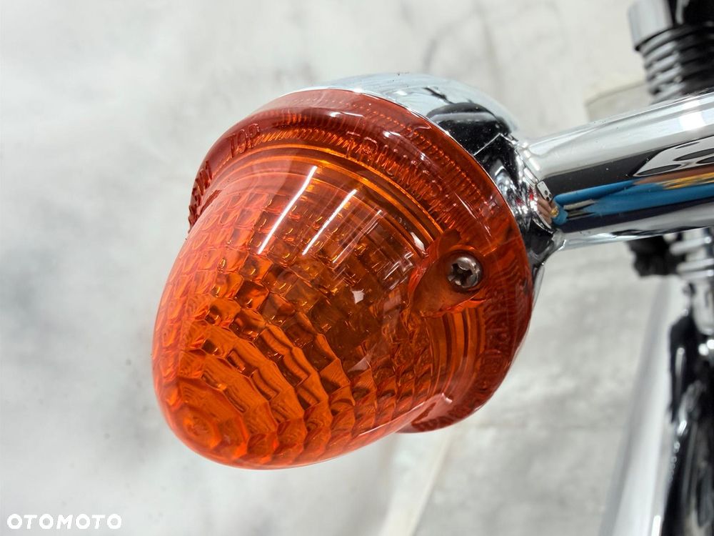 Triumph Bonneville - 21