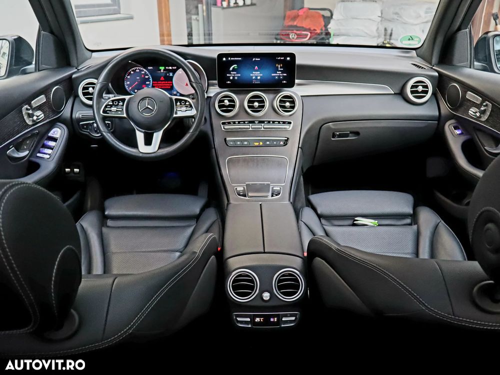 Mercedes-Benz GLC 300 e 4MATIC - 18