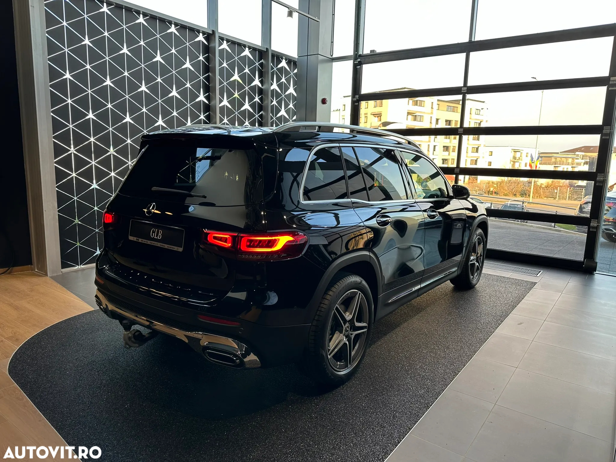 Mercedes-Benz GLB 200 4MATIC Aut. - 3
