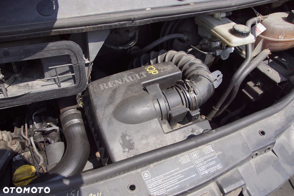 Auto na części - Renault Trafic II 2.5 DCI 135 KM G9U730 PK6377 TED68 2006R Silnik Skrzynia Drzwi Maska Błotnik Zderzak Lampa Lusterko Klamka Szyba Deska Kokpit Sterownik Moduł Czujnik Licznik Panel Kierownica - 18