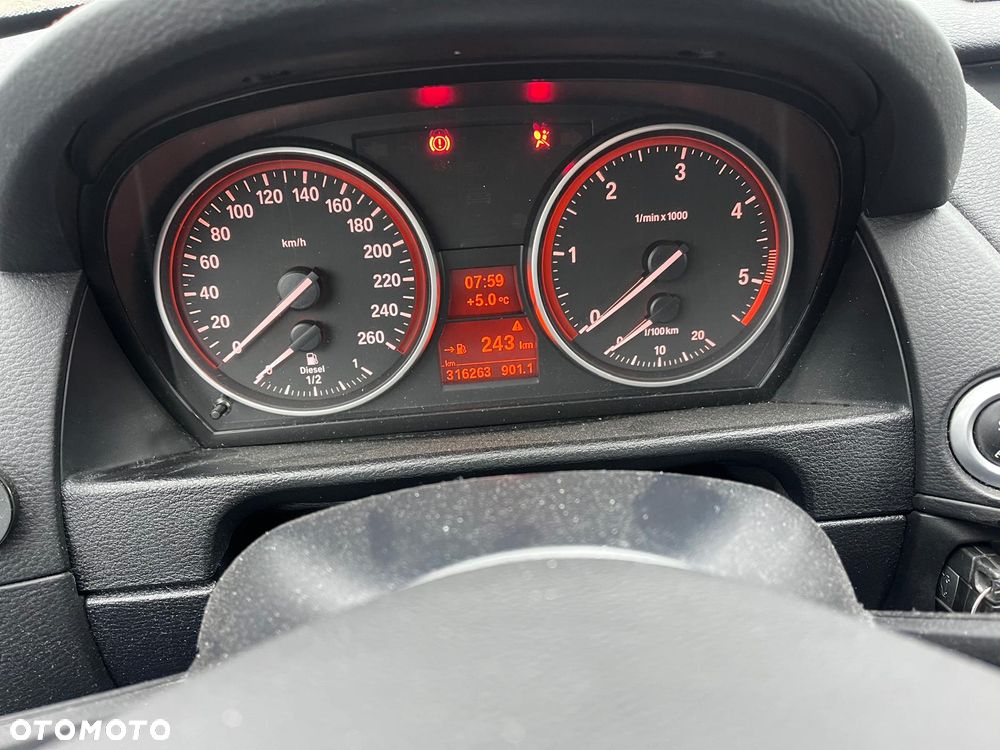 BMW X1 sDrive20d - 9