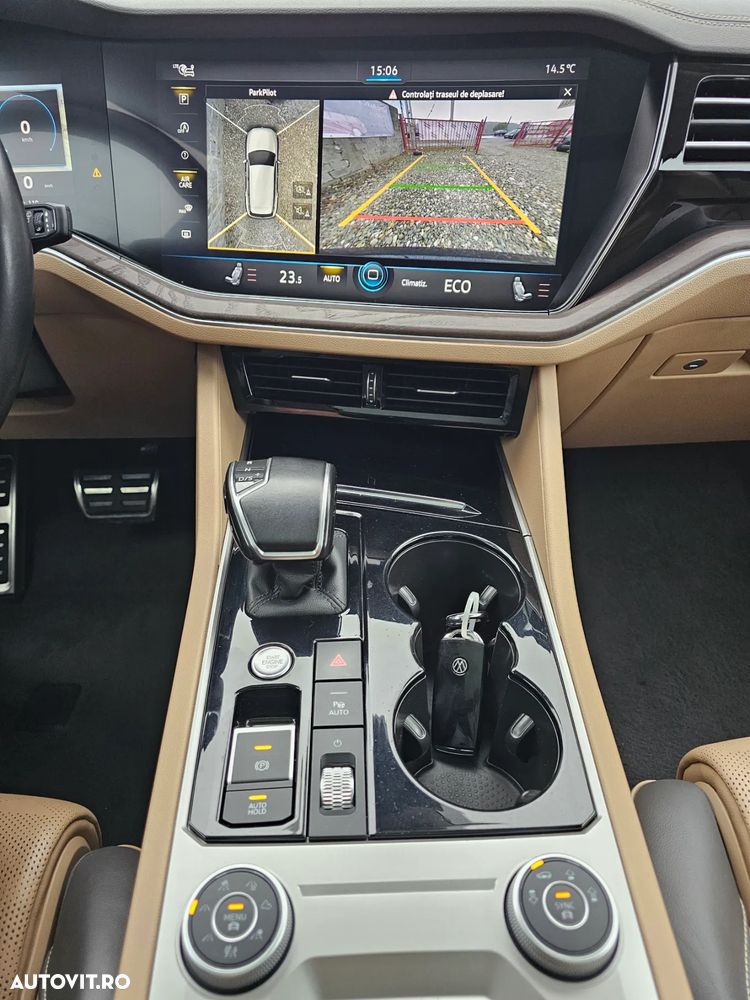 Volkswagen Touareg V6 TDI 4MOTION R-Line - 38
