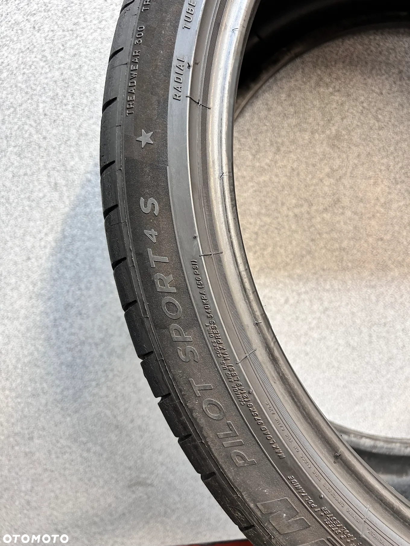 2 OPONY LETNIE MICHELIN 315/30/ZR 22 107Y  315/30/22 107Y  XL , PILOT SPORT 4S* - 7