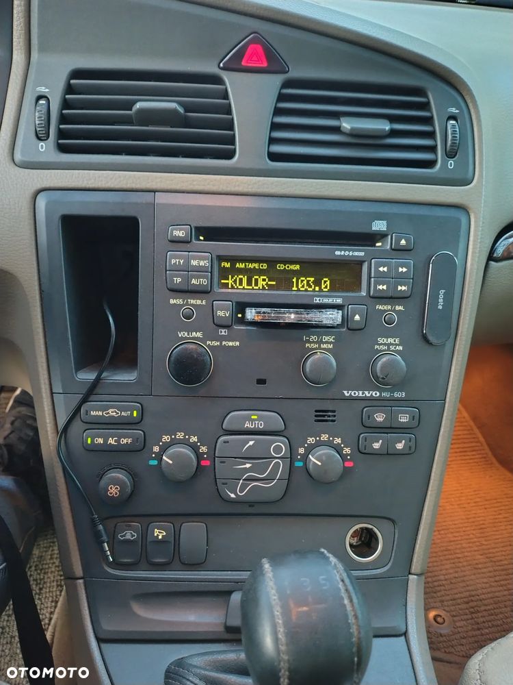 Volvo V70 Cross Country 2.4 AWD - 8