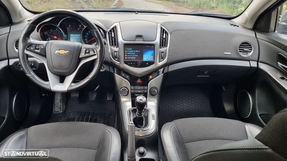 Chevrolet Cruze 1.7 VCDi LT - 6