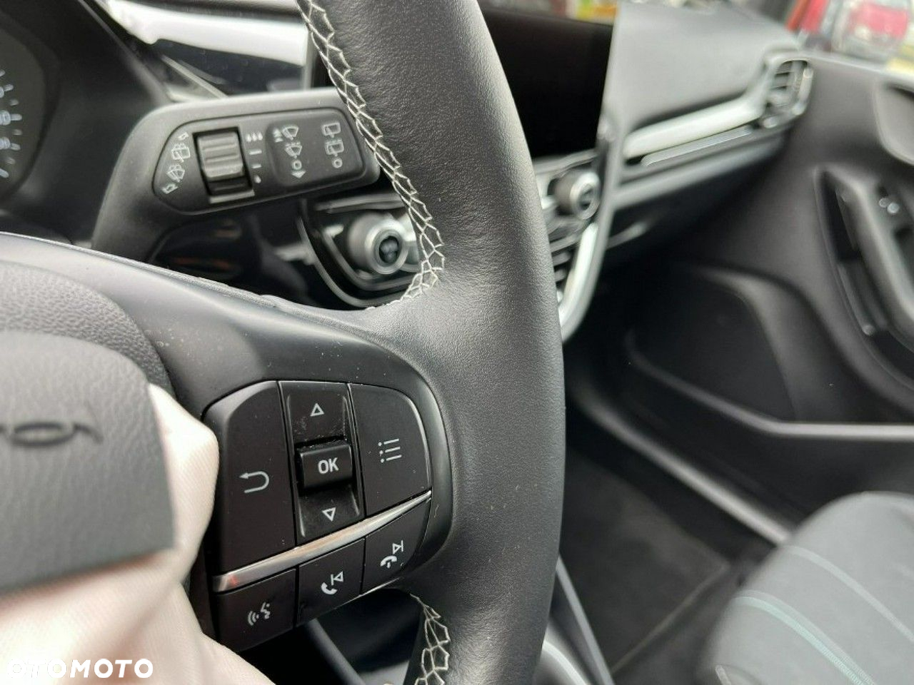 Ford Fiesta 1.1 S&S COOL&CONNECT - 19