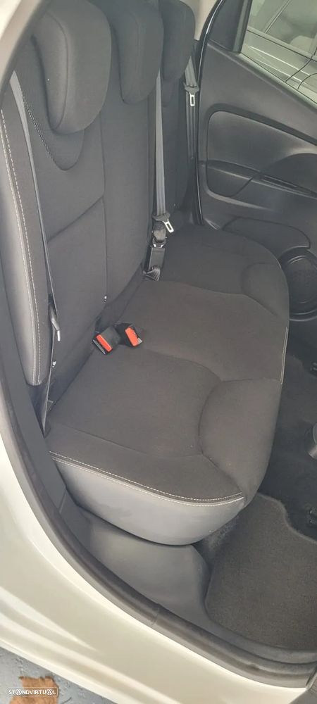 Renault Clio Sport Tourer - 9