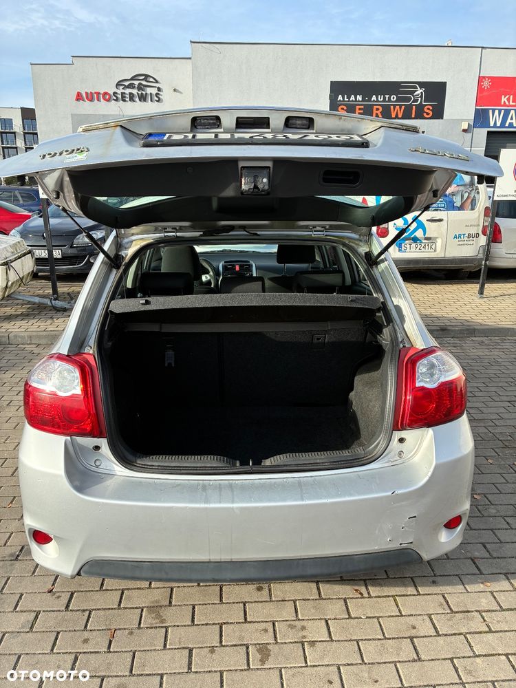 Toyota Auris - 11