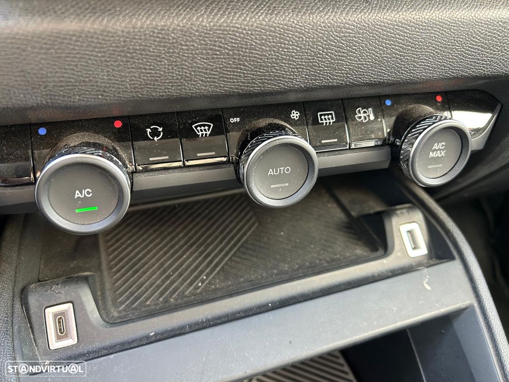 Citroën e-C4 50 kWh Shine - 19