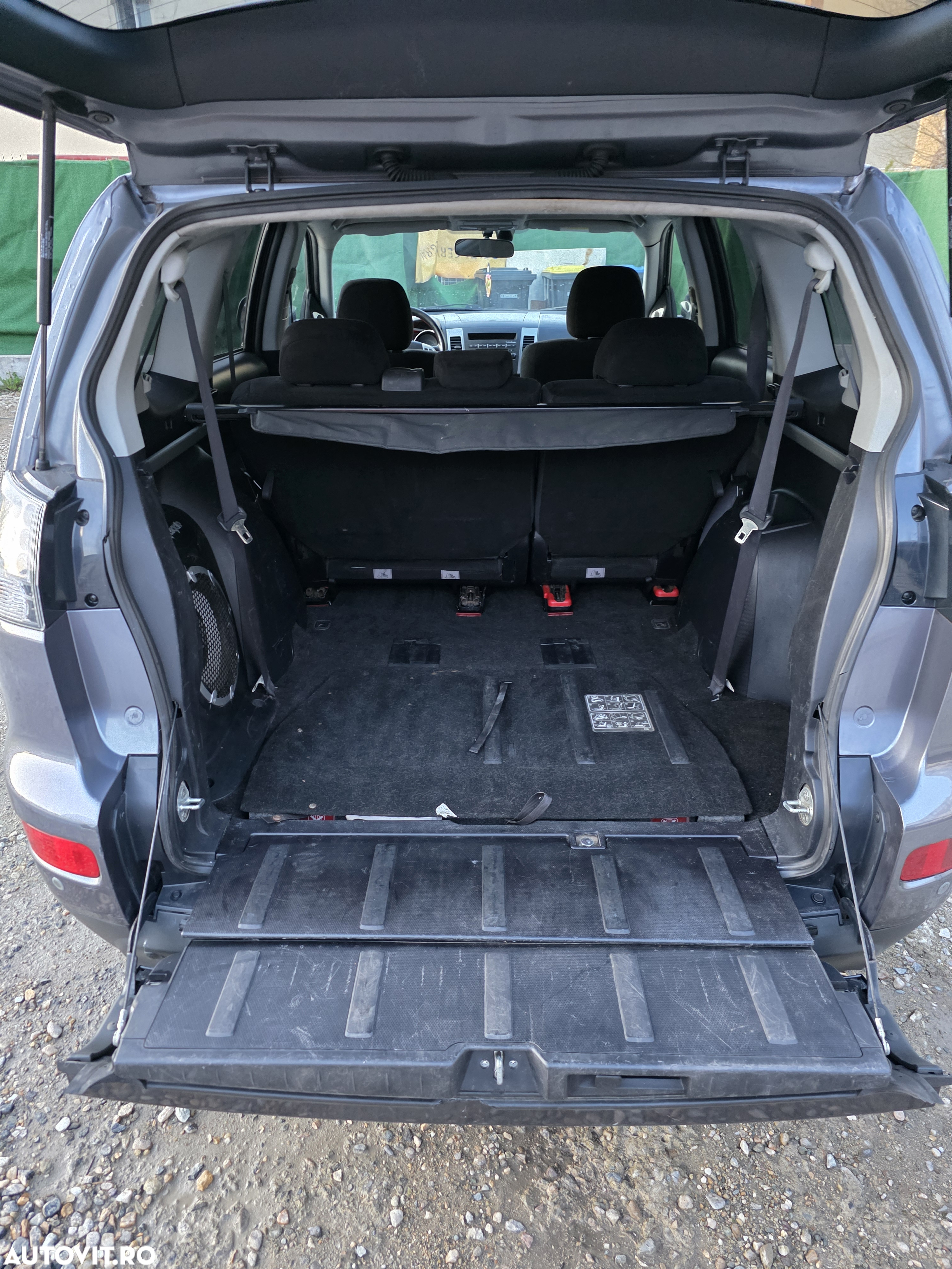 Mitsubishi Outlander 2.0 DI-D 4WD Instyle - 10