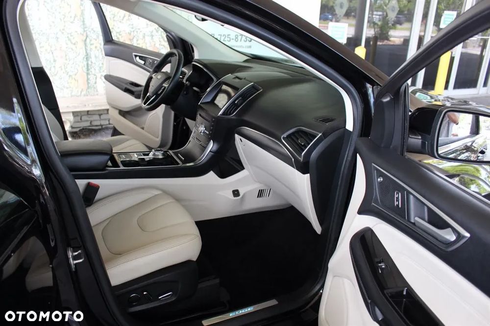 Ford Edge - 19