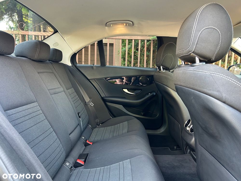 Mercedes-Benz Klasa C 220 d 9G-TRONIC - 30