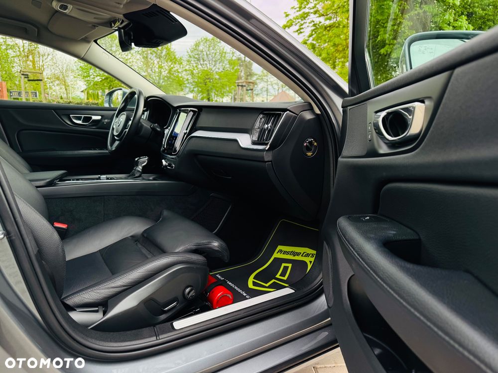 Volvo V60 D3 Geartronic Momentum Pro - 35