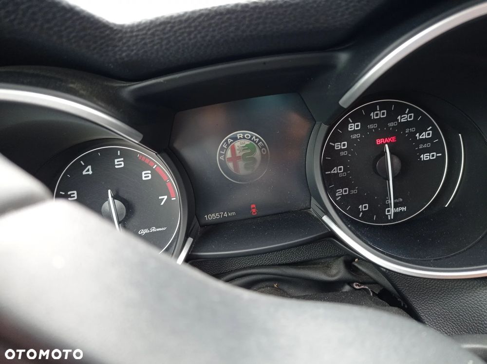 Alfa Romeo Stelvio - 7